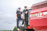 Более шестидесяти студотрядов сельхозпрофиля трудится на уборочной в Могилевской области