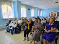 «Славим возраст золотой»: концерт ко Дню пожилого человека прошёл в «Мираже»
