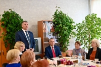 Душевный разговор за чашкой чая: руководство района встретилось с ветеранами