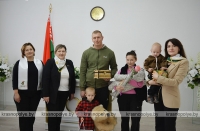 Главный символ инициативы «Трэці — Бацькаў» вручили в Краснополье