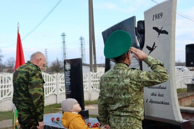 Торжественное открытие памятника: дань уважения героям-афганцам
