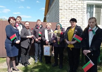 В Краснопольском районе вручили поздравления с Днем Победы от Президента