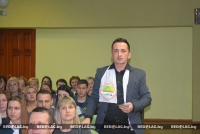 Какие шаги будут предприняты для обеспечения жильем молодых работников в районе