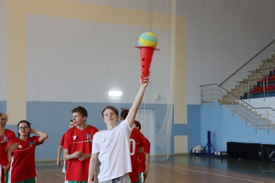Спортивная встреча: здоровый образ жизни против наркотиков