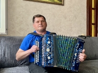 Потерял зрение, но не веру в жизнь: как Сергей Юрченко с поддержкой жены обрёл новое счастье
