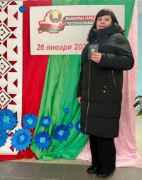 Краснопольчанка Наталья Грибанова – в числе избирателей, которые пришли на досрочное голосование